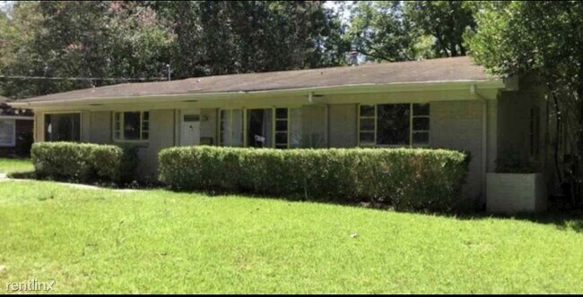 Building Photo - 4 br, 2 bath House - 1220 Lynwood Drive