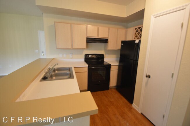 Building Photo - 2 br, 1 bath House - 13110 Arbor Isle Dr #304
