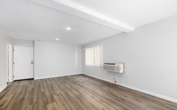 Interior Photo - 132 Clark Dr