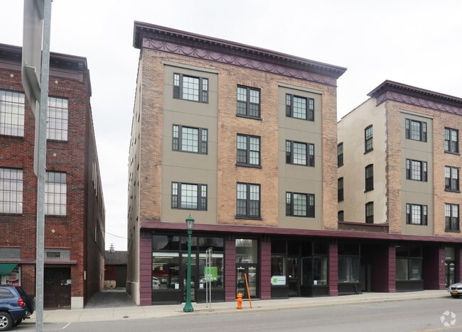 Building Photo - Black River Apartments