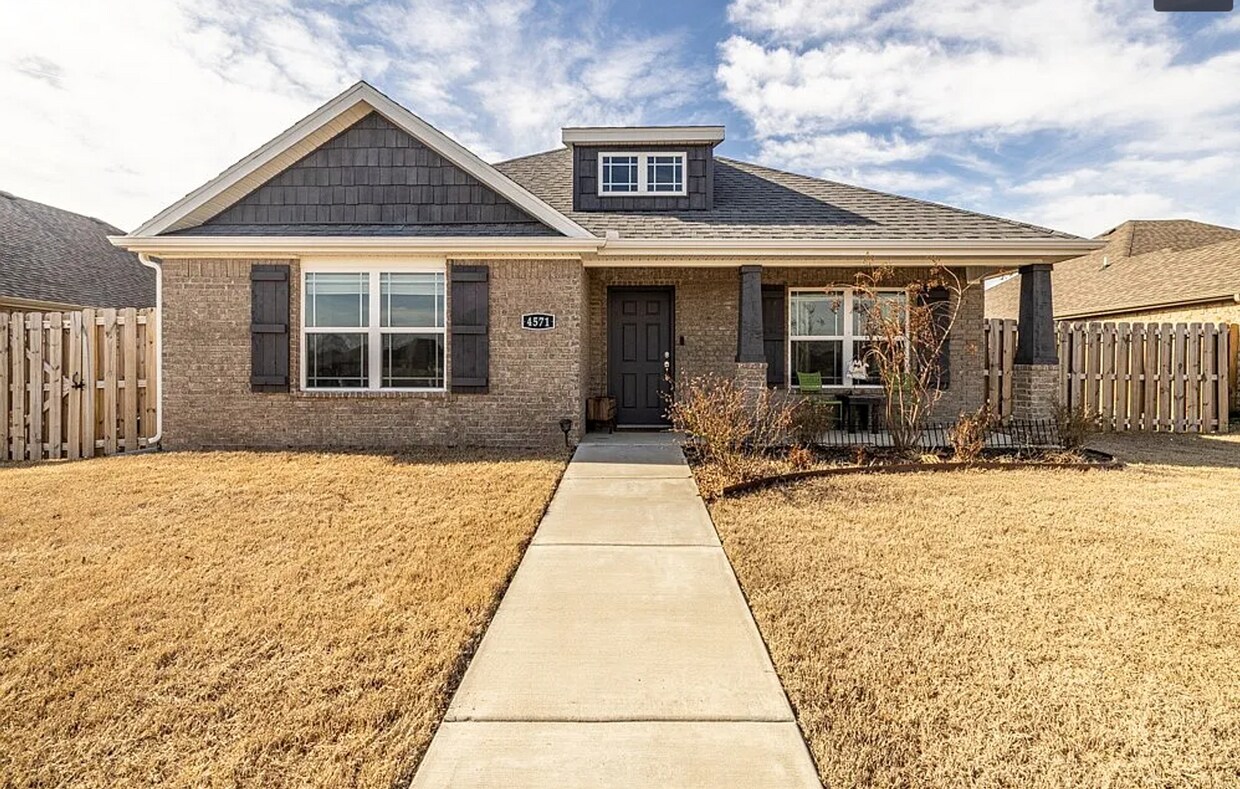 Foto principal - Charming 3 Bedroom Home with Scenic Views ...
