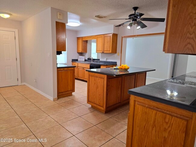 Foto del edificio - 2872 Pennington Pl