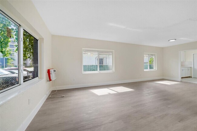 Foto del edificio - 2025 Fillmore St