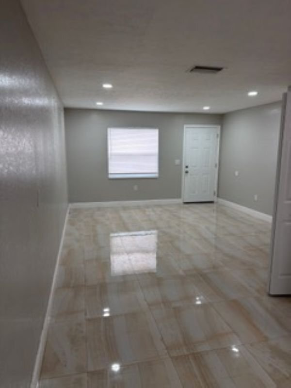 Foto del edificio - 9426 N 50th St