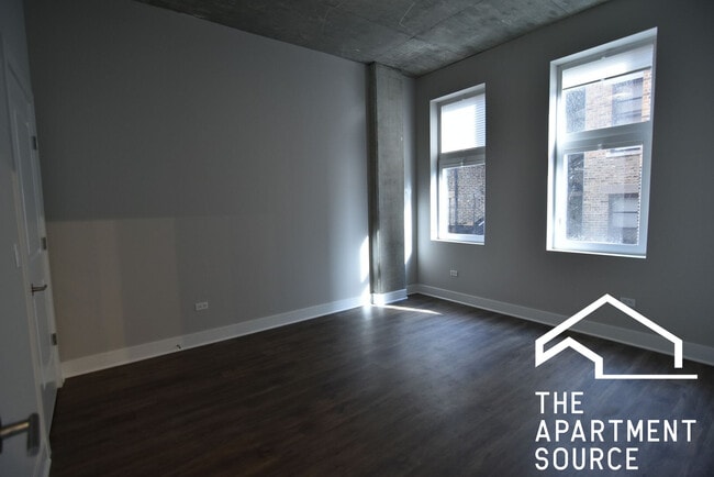 Foto del edificio - 3833 N Broadway