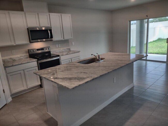 Building Photo - 18011 Canopy Pl