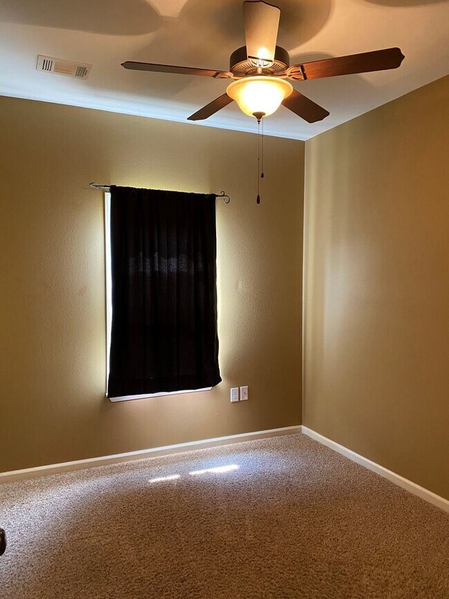 Foto del edificio - Wow! You are going to be impressed with th...