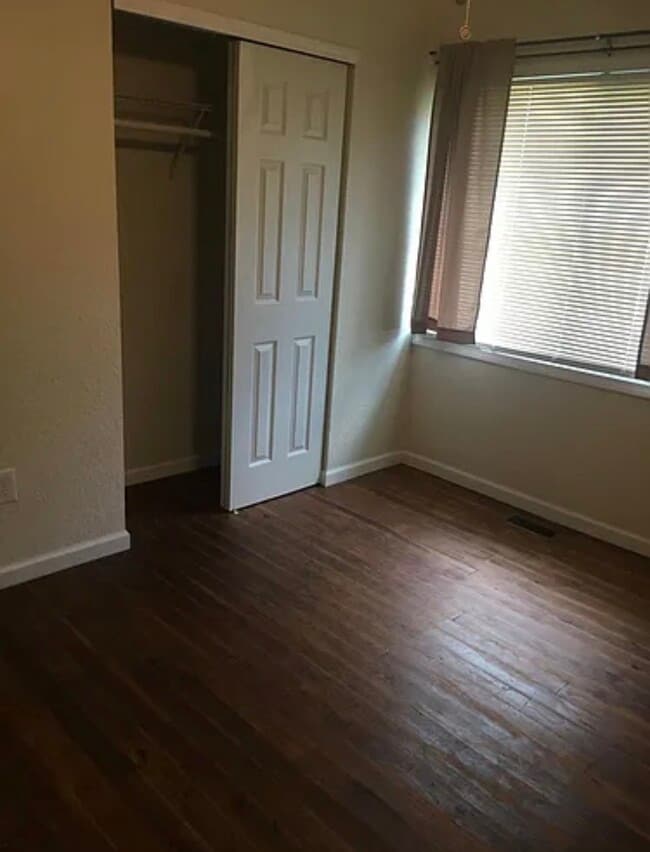 Foto del edificio - 106 Hunter Cir