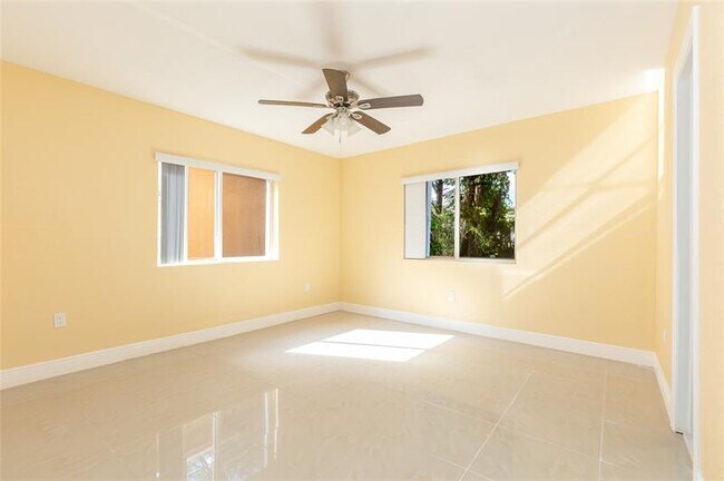 Foto del edificio - 4142 NW 23rd Ct