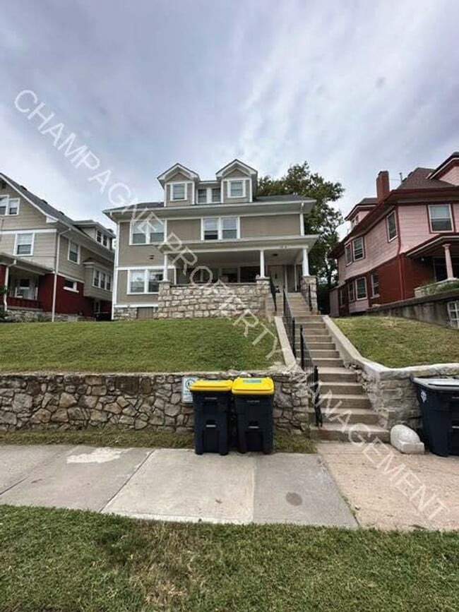 Building Photo - 4046 McGee St