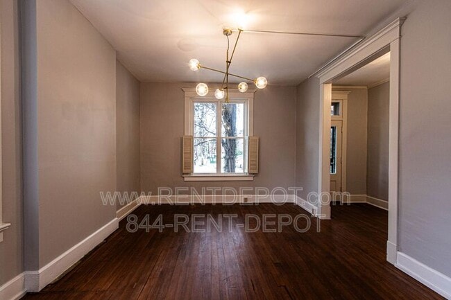 Building Photo - 117 Cherry St