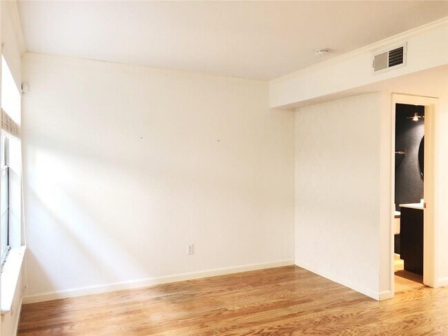 Foto del edificio - 2101 Polaris Ave