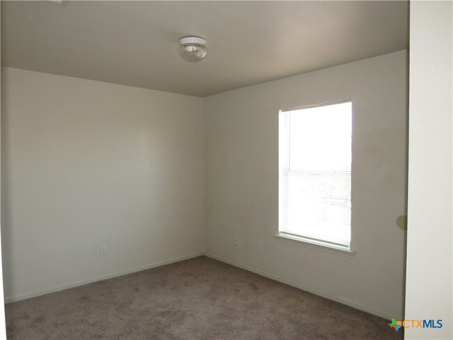 Building Photo - 3708 Malibu Ln