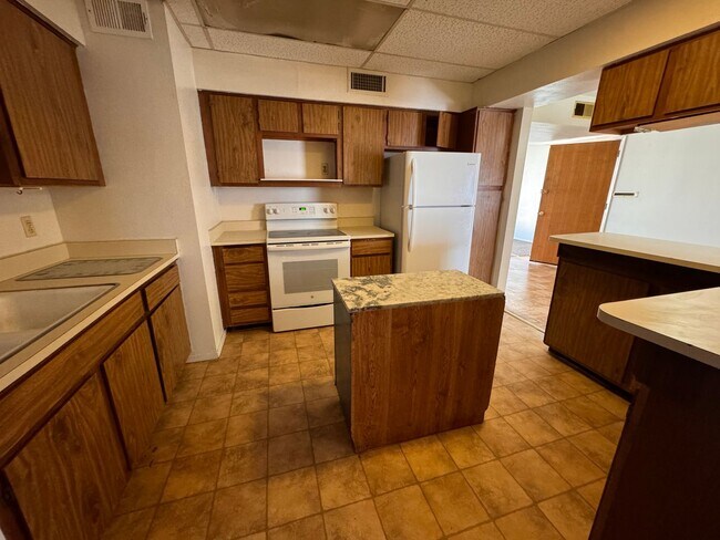 Building Photo - Large home with alarm system included!