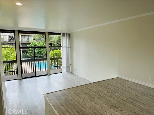 Building Photo - 8216 Marina Pacifica Dr N