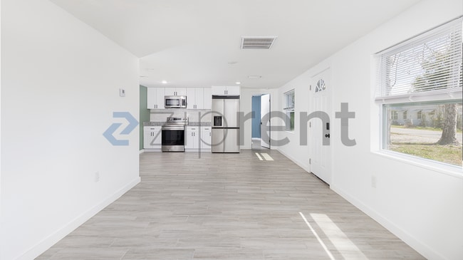 Building Photo - 4051 Close Ct