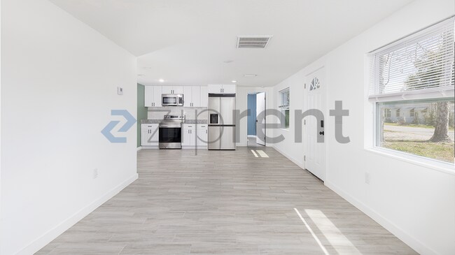 Foto del edificio - 4051 Close Ct