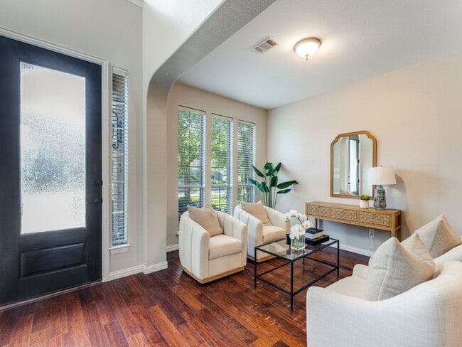 Photo - 3250 Woodbine Tr House