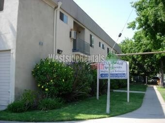 Primary Photo - 6711 Haskell Ave