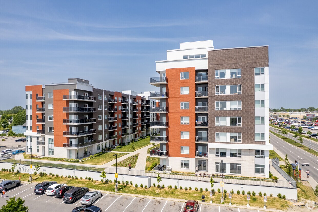 Building Photo - Le Teck