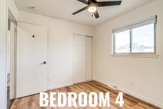 Building Photo - 9341 Hoffman Way