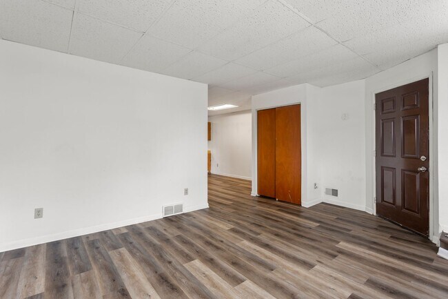 Foto del edificio - 2219 Adams St