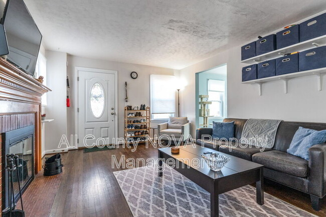Foto del edificio - 5013 Laguna Rd