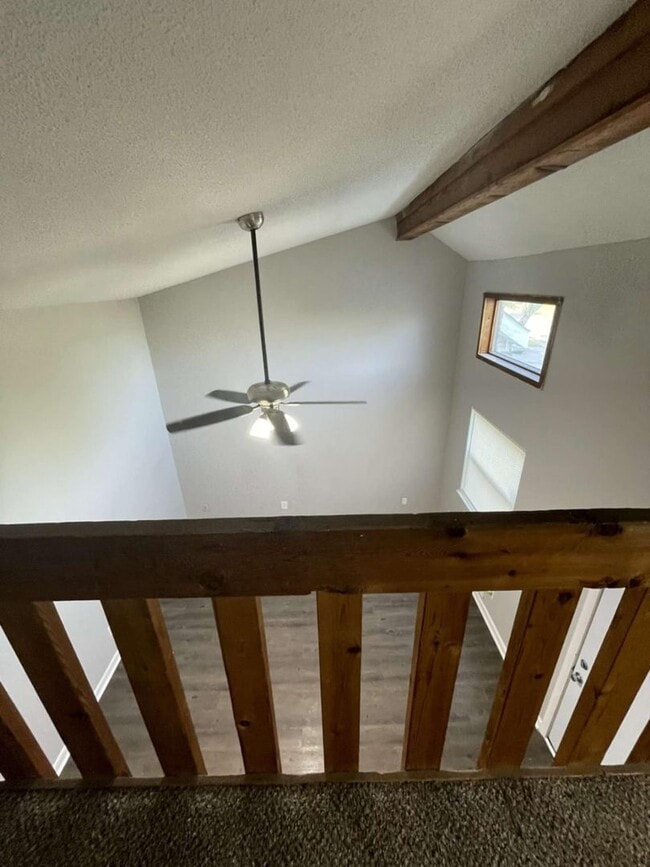 Foto del edificio - 1 Bedroom Apartment with a Bonus Loft