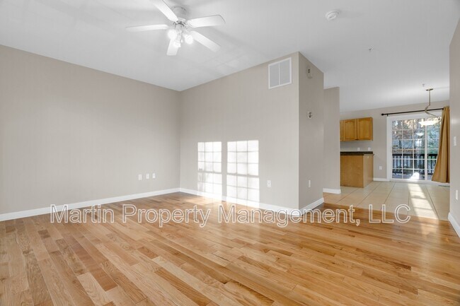Building Photo - 179 Littleton Rd