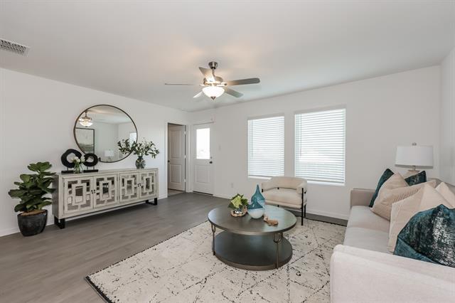 Foto del edificio - 2741 Mistwood Dr