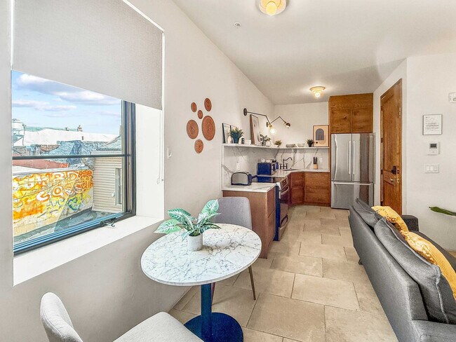 Building Photo - 313 South St