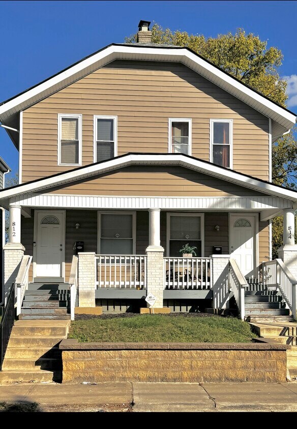 Foto del edificio - 814 Kelton Ave