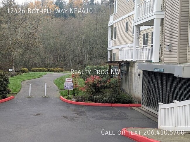 Photo - 17426 Bothell Way NE House
