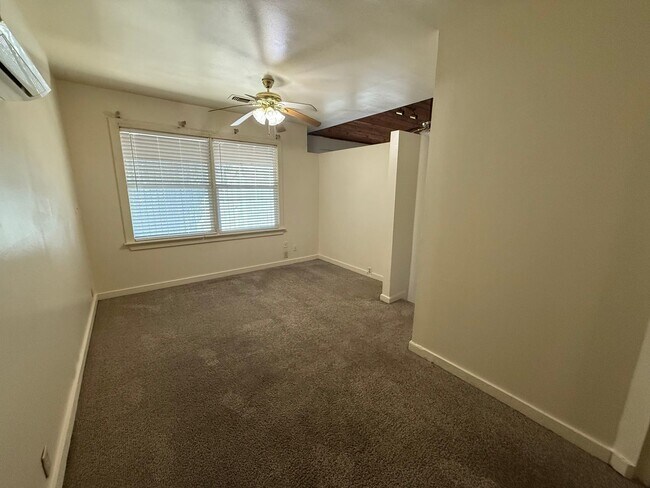 Foto del edificio - 8464 Bayou Fountain Ave
