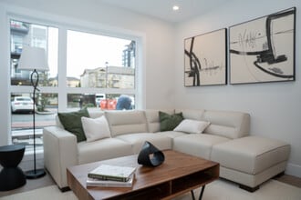 Building Photo - Woodland Place