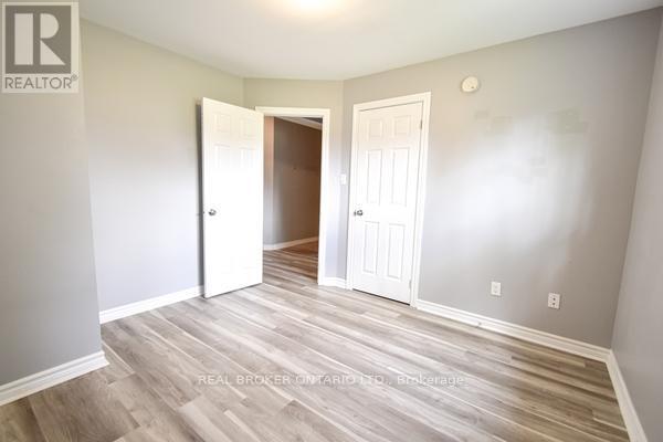 Building Photo - 65 Ottaway Ave