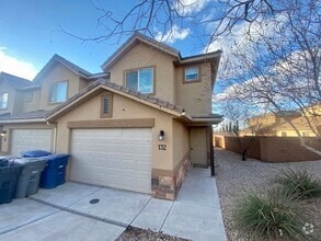 Building Photo - 1000 E Blf Vw Dr