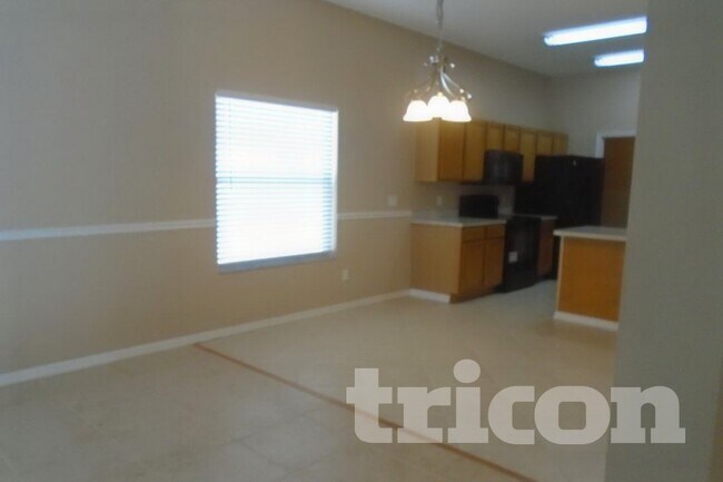 Building Photo - 5544 Elizabeth Rose Square