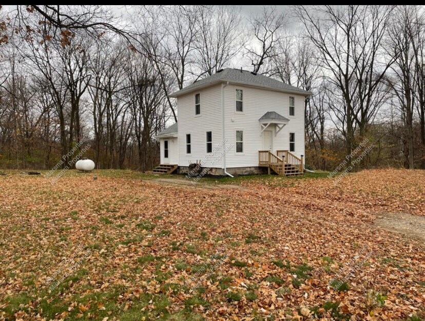 632 N Douglas Ave, Three Rivers, MI 49093 House Rental in Three