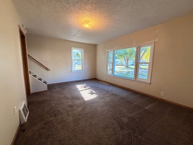 Foto del edificio - *LEASE SPECIAL* 3 Bedroom House $795