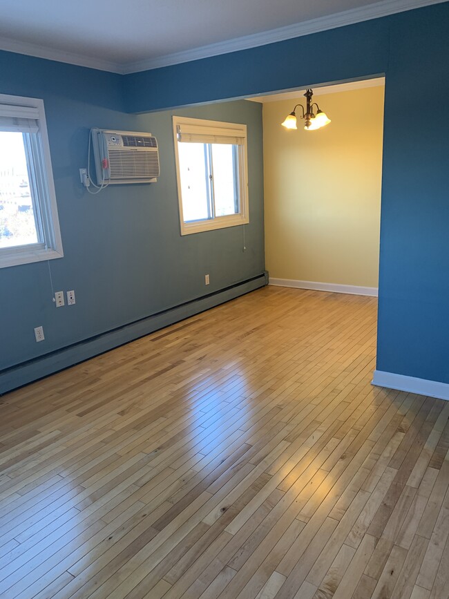Building Photo - 440 Ridgewood Ave