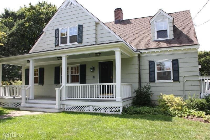 Primary Photo - 3 br, 1.5 bath House - 16 E Byway