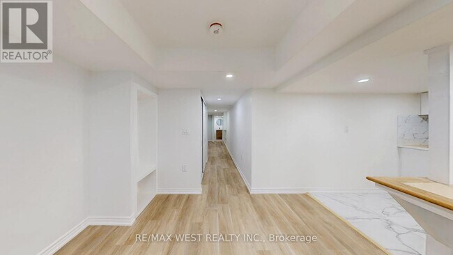 Photo du bâtiment - 197 Vantage Lp