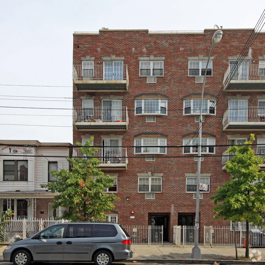 Primary Photo - 37-45 108th St