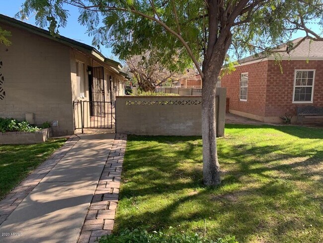 Foto del edificio - 7153 N 57th Dr