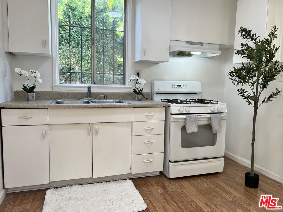 Foto principal - 2209 Ridgeley Dr
