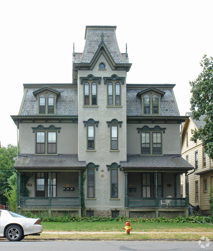 Primary Photo - 737-739 W 3rd St