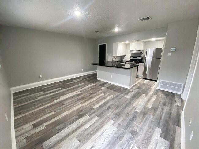 Building Photo - 4748 Merwin St