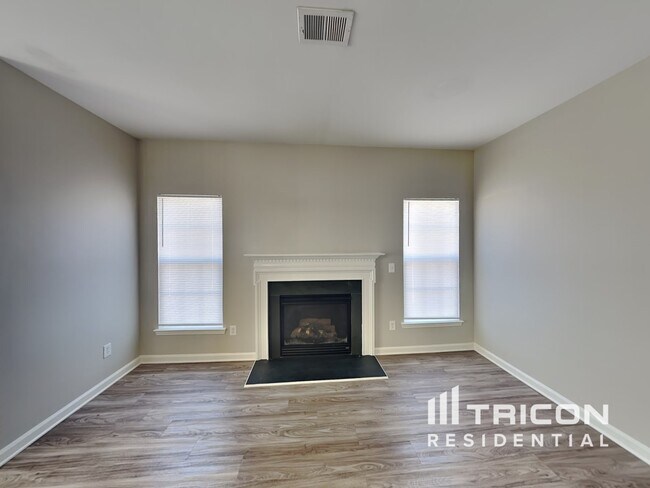 Building Photo - 152 Crestwood Dr