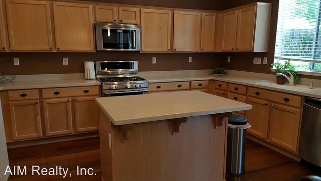 Building Photo - 4 br, 2.5 bath House - 6304 MALLARD COURT